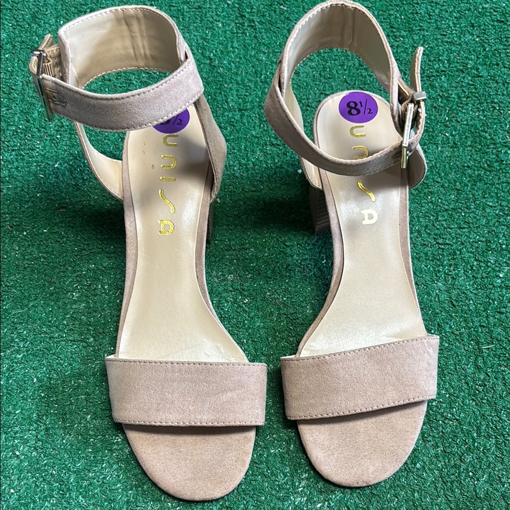 Unisa Tan Women's heeled Sandals